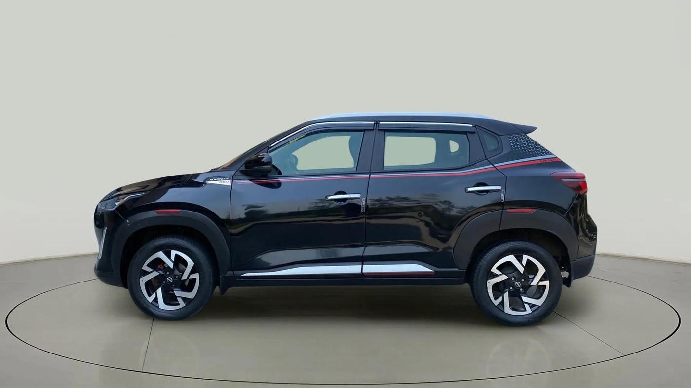 2022 Nissan MAGNITE XV RED EDITION, Petrol, Manual, 35,054 km, Left Side