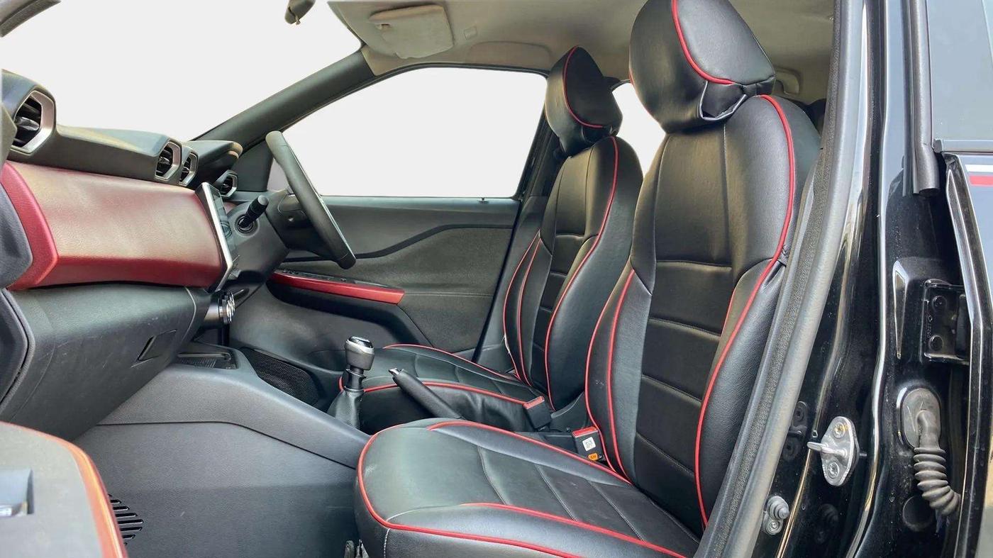 2022 Nissan MAGNITE XV RED EDITION, Petrol, Manual, 35,054 km, Right Side Front Door Cabin