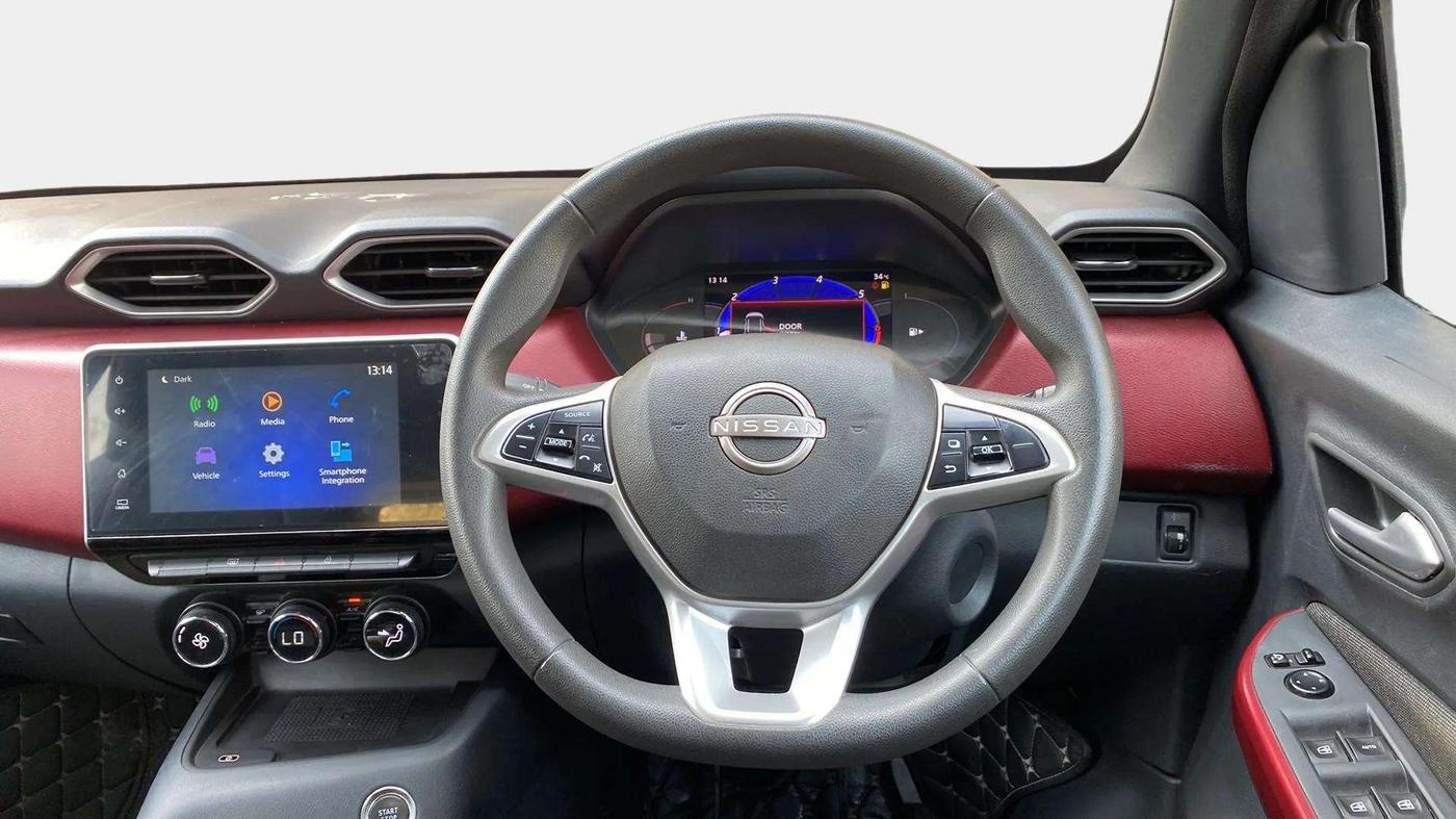 2022 Nissan MAGNITE XV RED EDITION, Petrol, Manual, 35,054 km, Steering Wheel Close Up