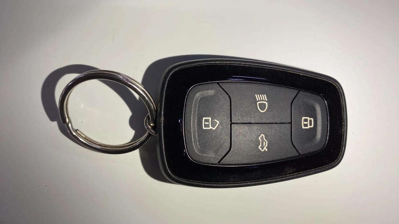 2018 Tata NEXON XZ PLUS DIESEL, Diesel, Manual, 83,601 km, Key Close Up