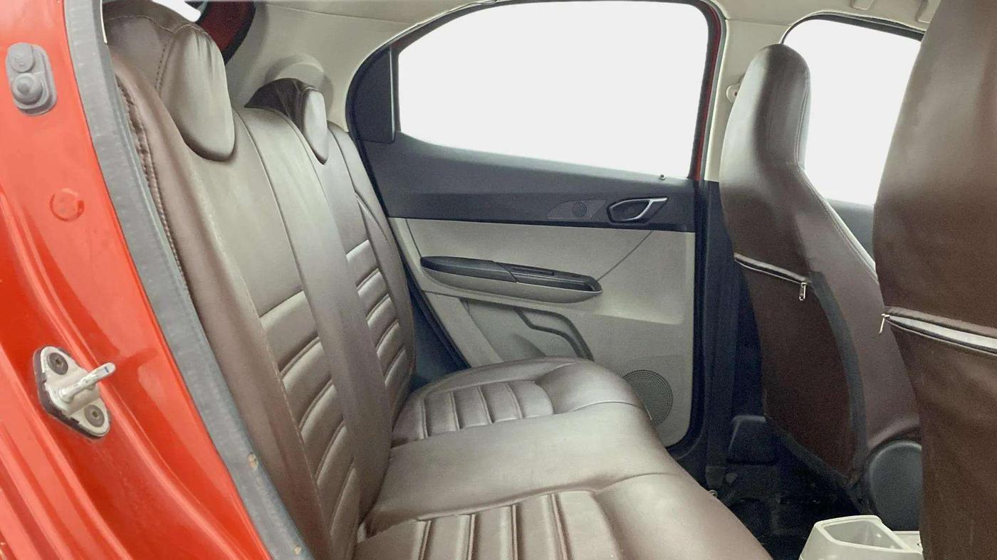 2018 Tata Tiago XT PETROL, Petrol, Manual, 98,176 km, Right Side Rear Door Cabin