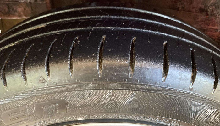 2018 Tata Tiago XT PETROL, Petrol, Manual, 98,176 km, Right Rear Tyre Tread