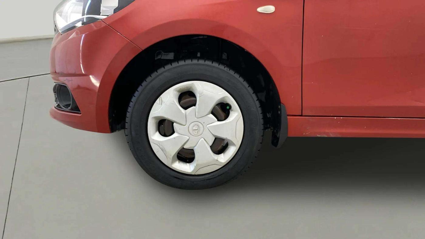 2018 Tata Tiago XT PETROL, Petrol, Manual, 98,176 km, Left Front Wheel