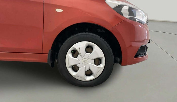 2018 Tata Tiago XT PETROL, Petrol, Manual, 98,176 km, Right Front Wheel
