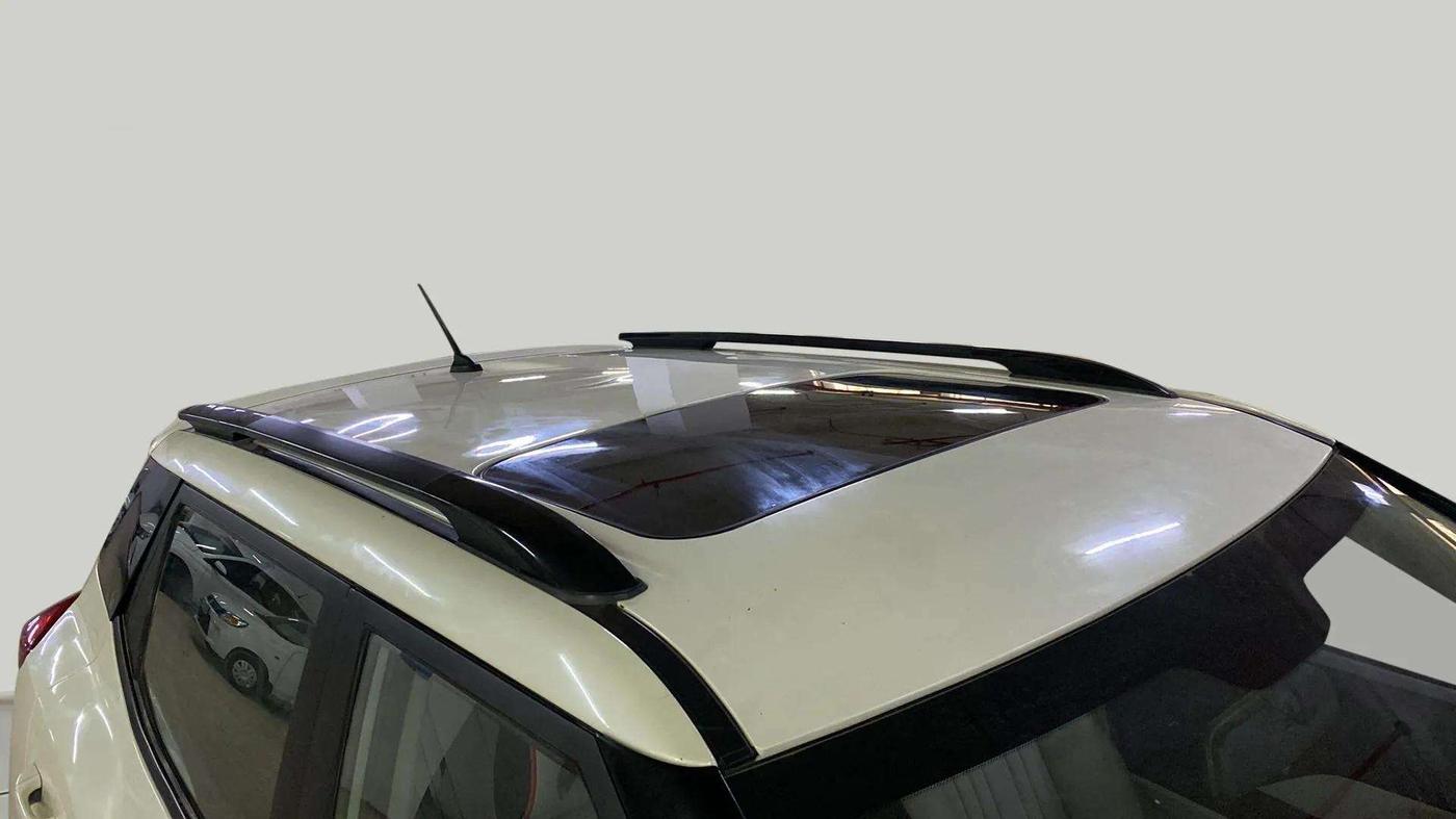 2021 Mahindra XUV300 W6 1.5 Sunroof Diesel, Diesel, Manual, 21,805 km, Roof