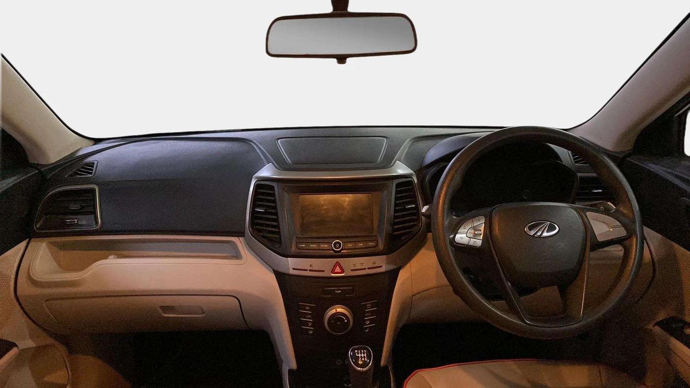 2021 Mahindra XUV300 W6 1.5 Sunroof Diesel, Diesel, Manual, 21,805 km, Dashboard