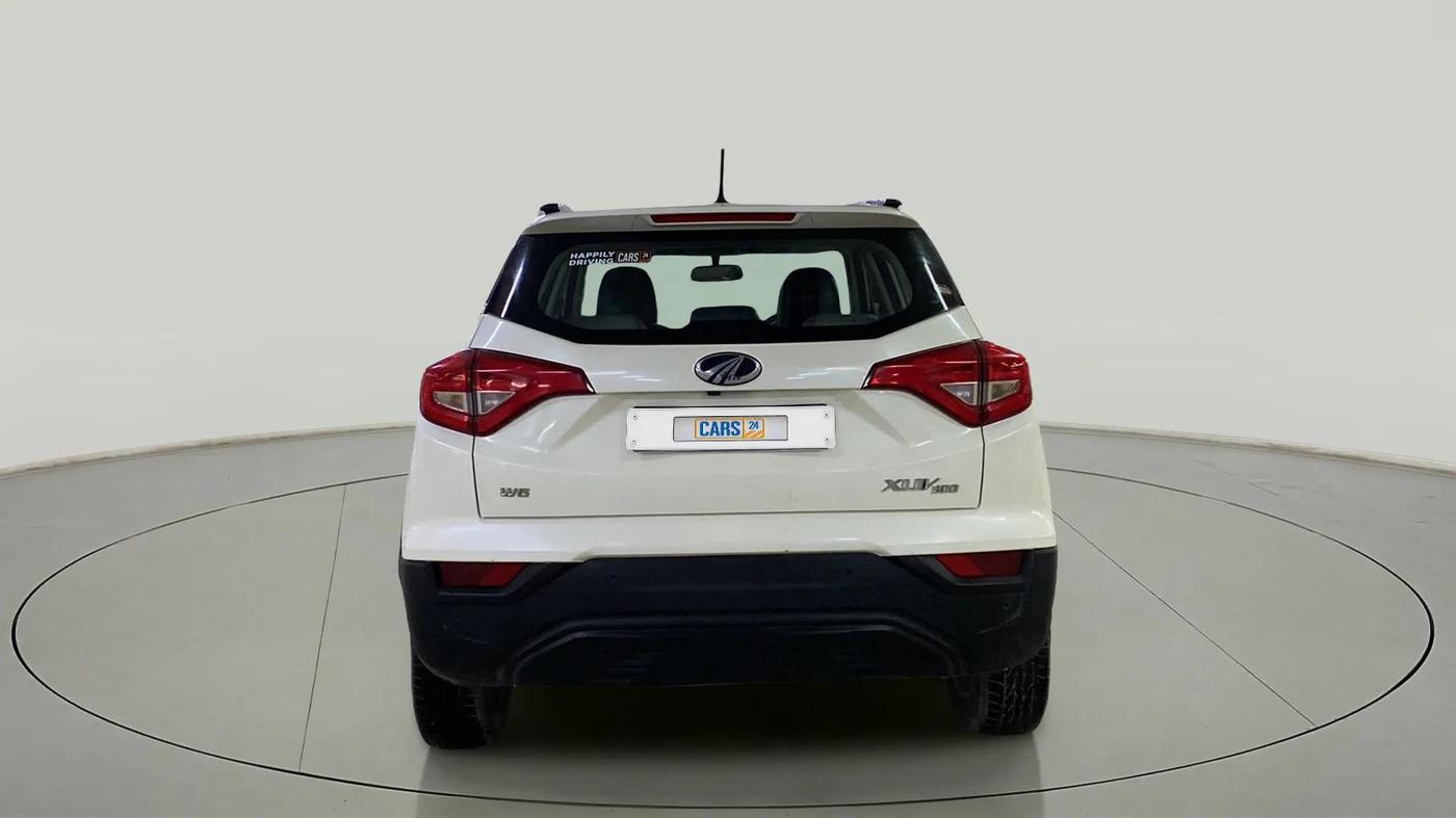 2021 Mahindra XUV300 W6 1.5 Sunroof Diesel, Diesel, Manual, 21,805 km, Back/Rear