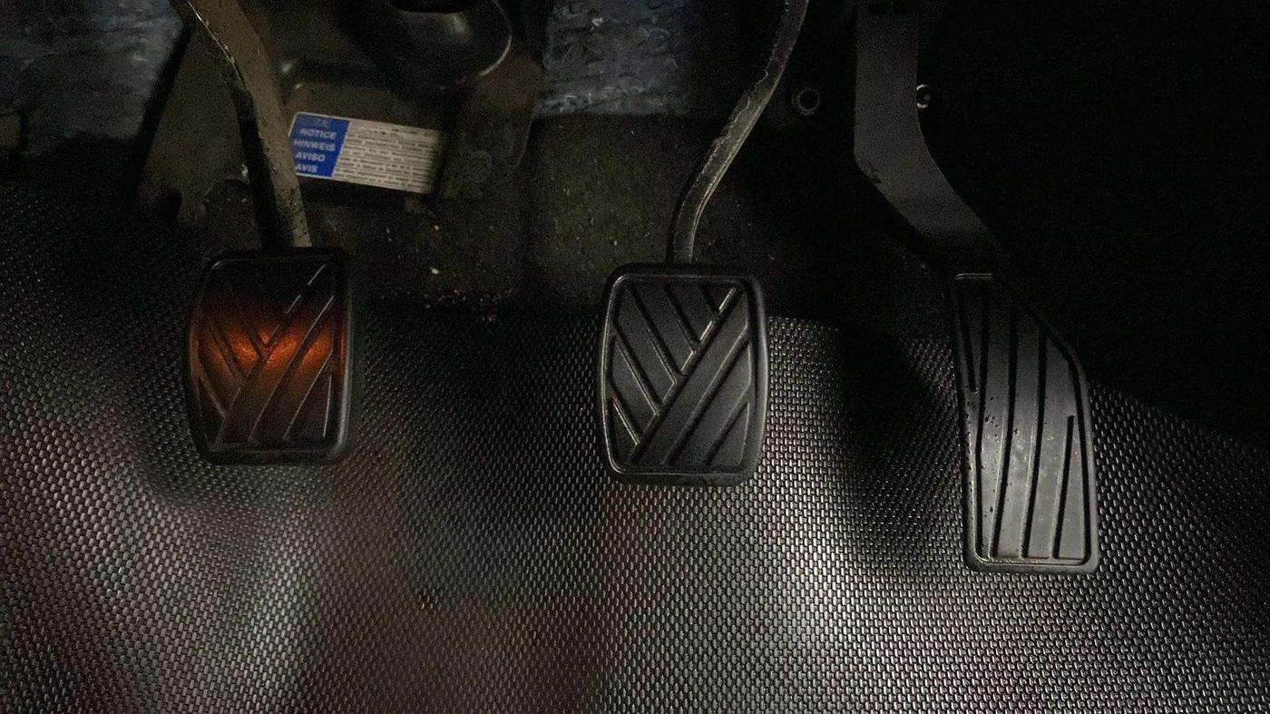 2017 Maruti Vitara Brezza ZDI PLUS, Diesel, Manual, 75,810 km, Pedals