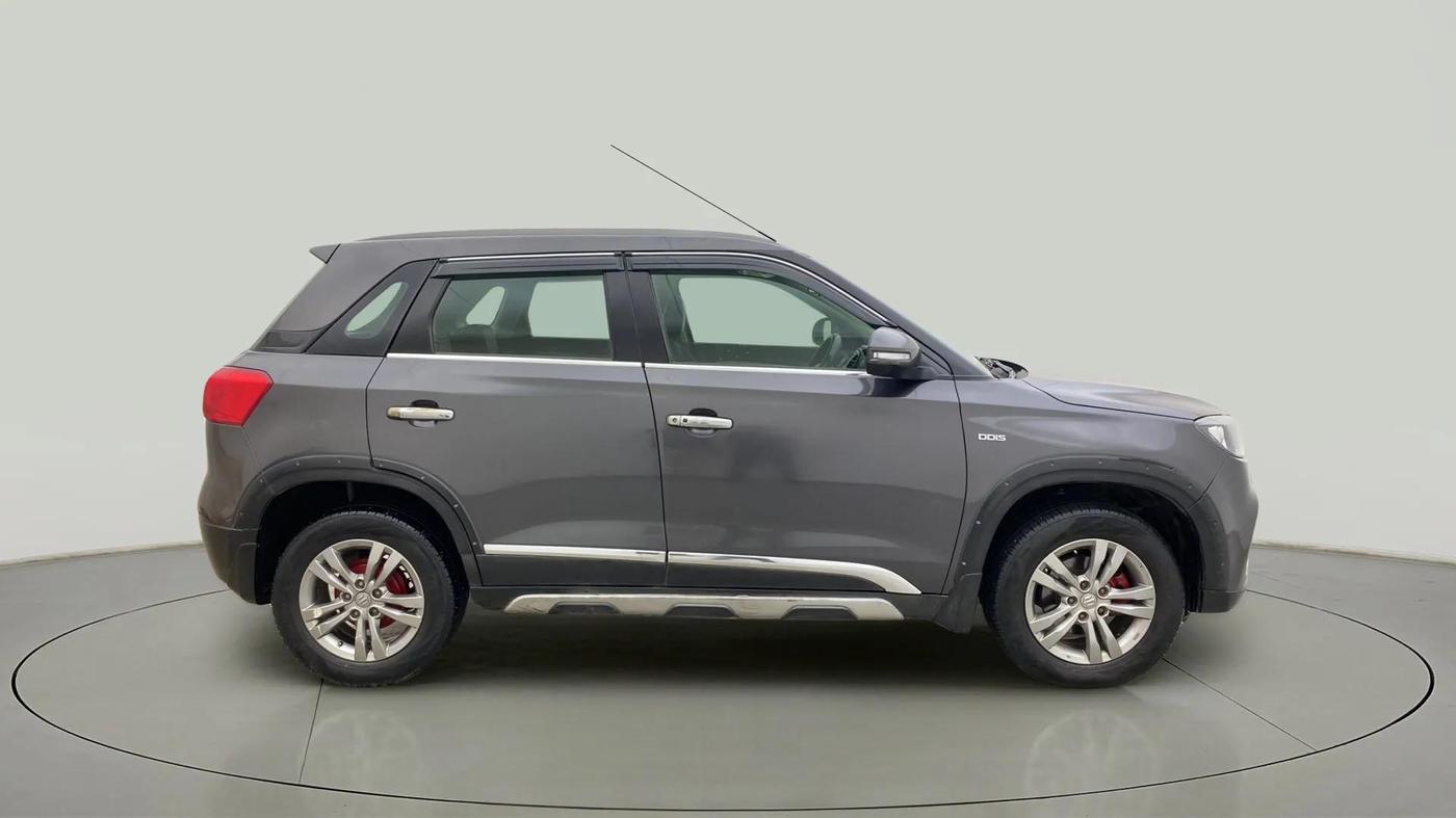 2017 Maruti Vitara Brezza ZDI PLUS, Diesel, Manual, 75,810 km, Right Side View