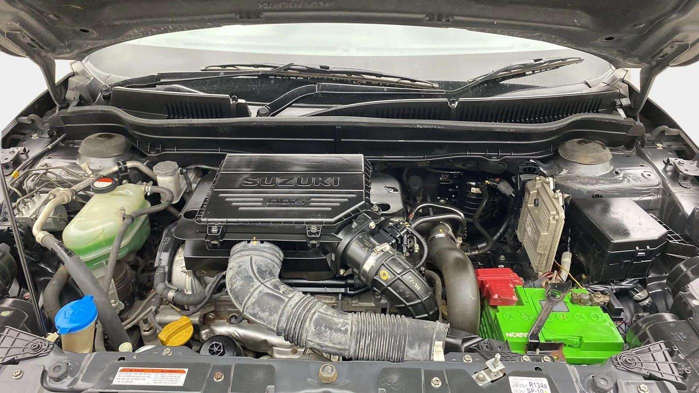 2017 Maruti Vitara Brezza ZDI PLUS, Diesel, Manual, 75,810 km, Engine View