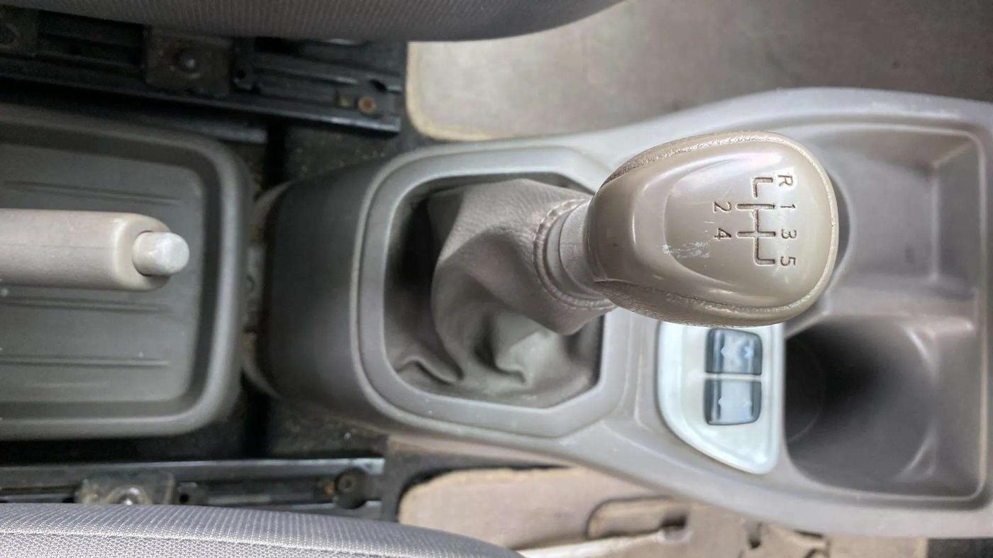 2017 Datsun Redi Go T (O), Petrol, Manual, 46,589 km, Gear Lever