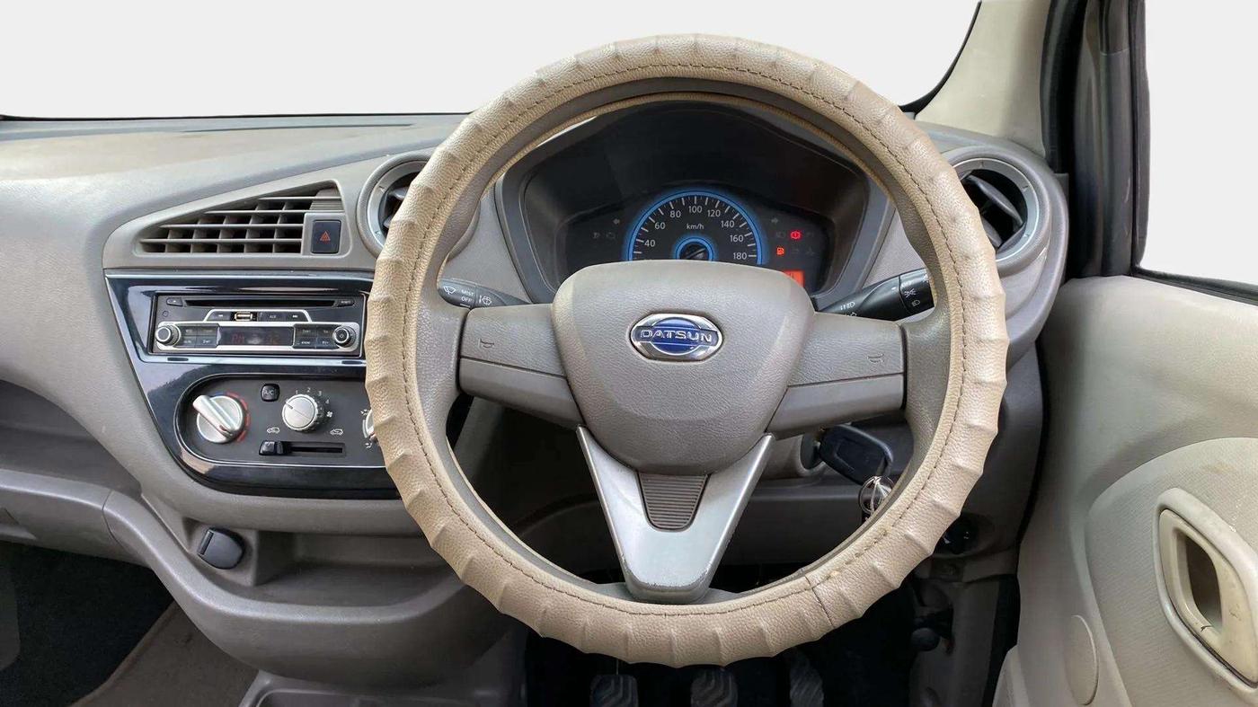 2017 Datsun Redi Go T (O), Petrol, Manual, 46,589 km, Steering Wheel Close Up