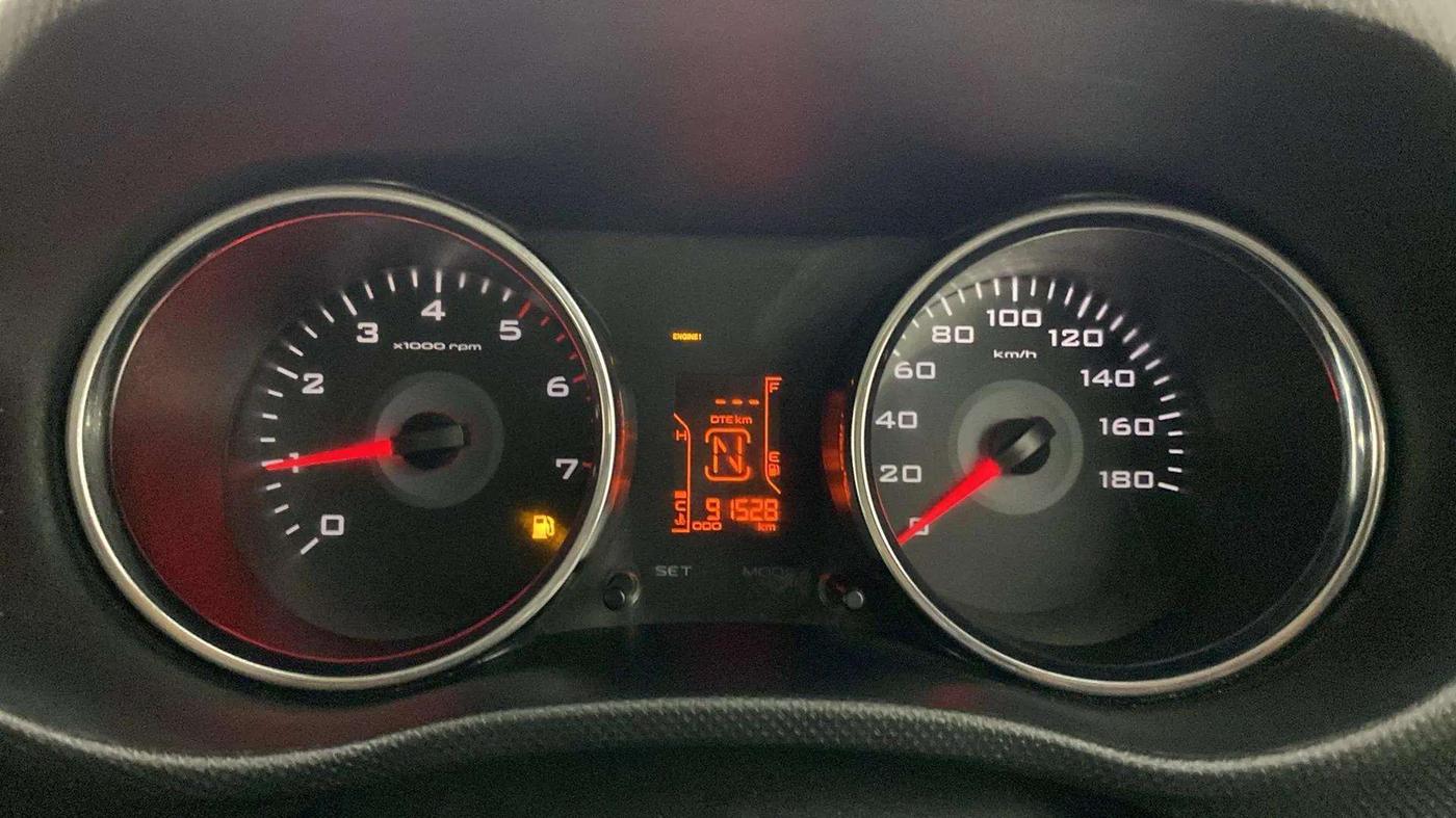 2016 Mahindra TUV300 T8, Diesel, Manual, 91,479 km, Odometer Image