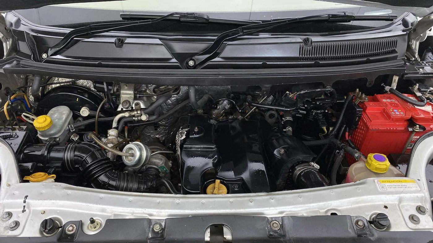 2016 Mahindra TUV300 T8, Diesel, Manual, 91,479 km, Engine View