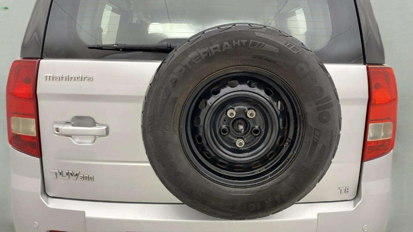 2016 Mahindra TUV300 T8, Diesel, Manual, 91,479 km, Spare Tyre