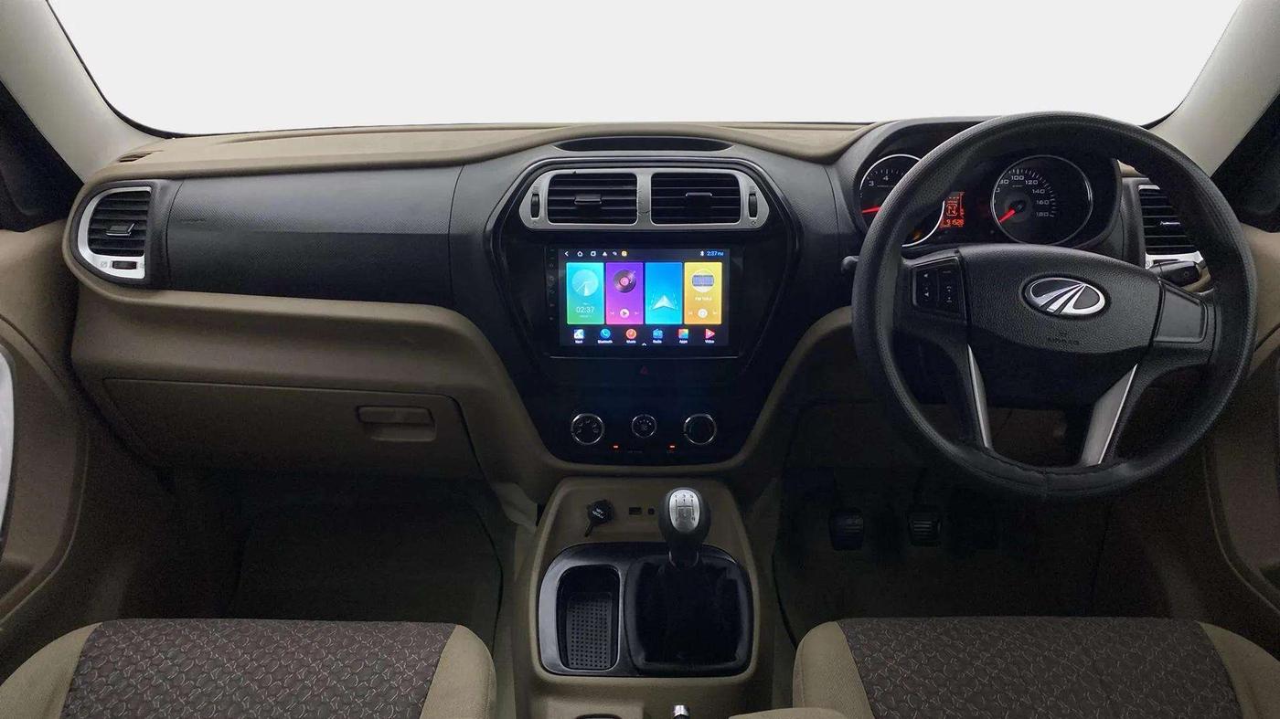 2016 Mahindra TUV300 T8, Diesel, Manual, 91,479 km, Dashboard