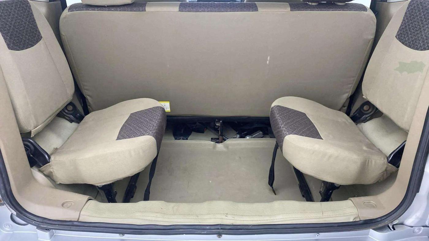 2016 Mahindra TUV300 T8, Diesel, Manual, 91,479 km, Third Seat Row ( optional )
