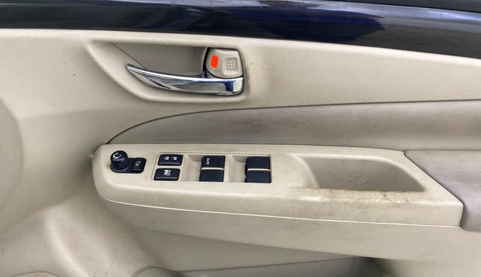 2016 Maruti Ciaz ZXI, Petrol, Manual, 50,963 km, Driver Side Door Panels Control