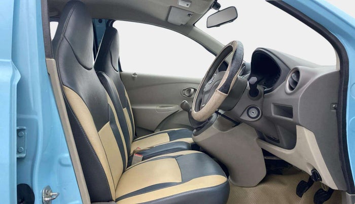 2016 Datsun Go A, Petrol, Manual, 52,249 km, Right Side Front Door Cabin