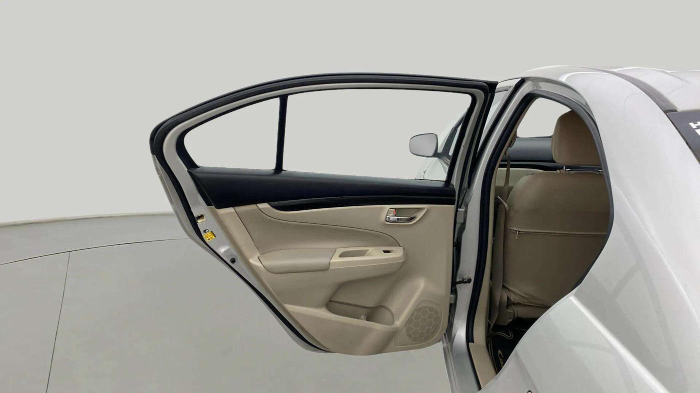 2016 Maruti Ciaz ZXI, Petrol, Manual, 26,738 km, LHS Rear Door