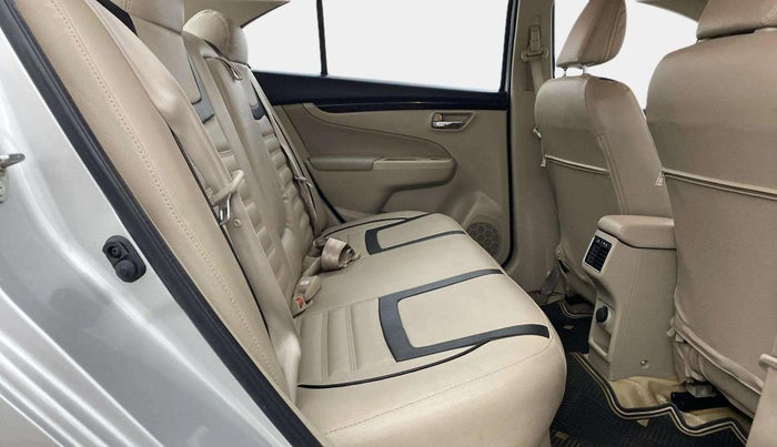 2016 Maruti Ciaz ZXI, Petrol, Manual, 26,738 km, Right Side Rear Door Cabin