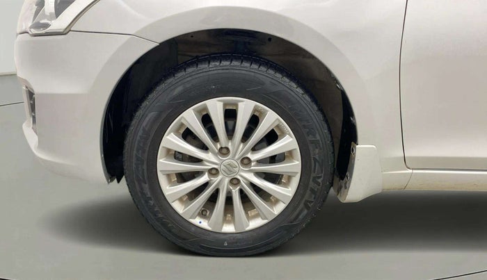 2016 Maruti Ciaz ZXI, Petrol, Manual, 26,738 km, Left front tyre - Minor crack