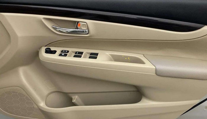 2016 Maruti Ciaz ZXI, Petrol, Manual, 26,738 km, Driver Side Door Panels Control
