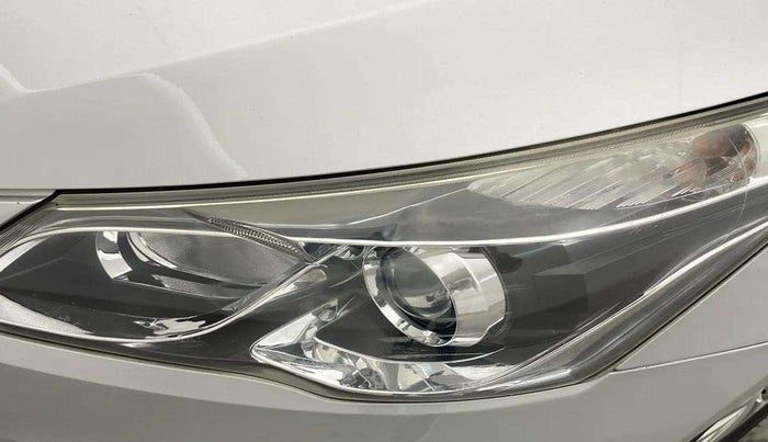 2016 Maruti Ciaz ZXI, Petrol, Manual, 26,738 km, Left headlight - Minor scratches