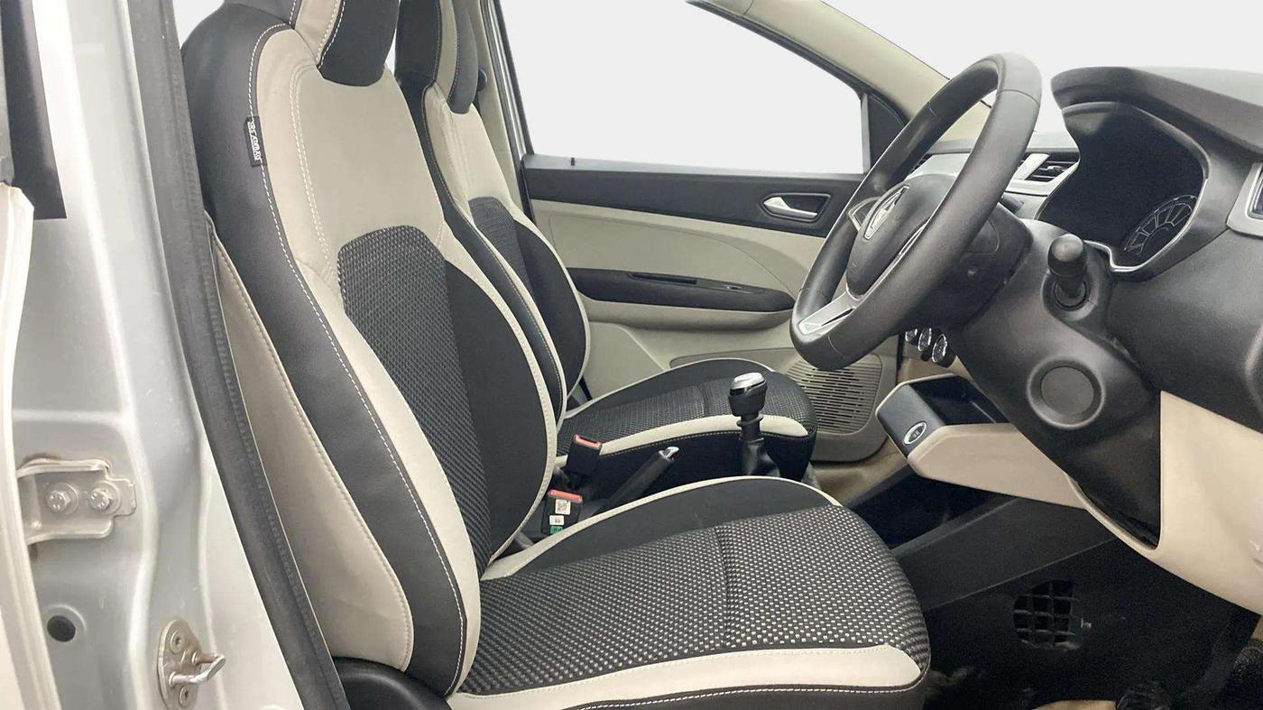 2020 Renault TRIBER RXZ, Petrol, Manual, 53,102 km, Right Side Front Door Cabin