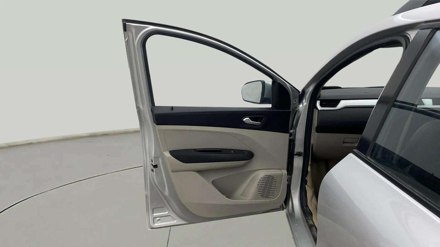 2020 Renault TRIBER RXZ, Petrol, Manual, 53,102 km, LHS Front Door