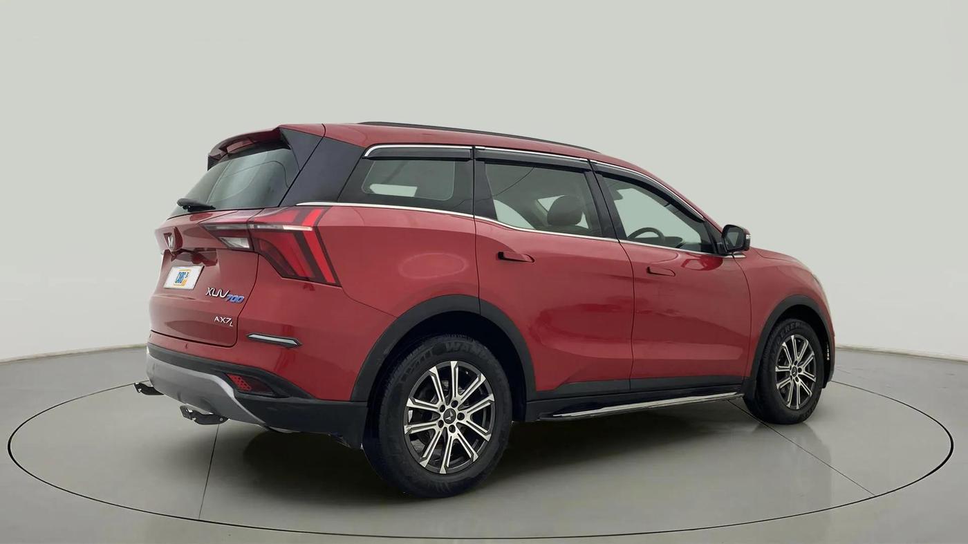 2021 Mahindra XUV700 AX 7 LUXURY P AT 7 STR, Petrol, Automatic, 46,197 km, Right Back Diagonal