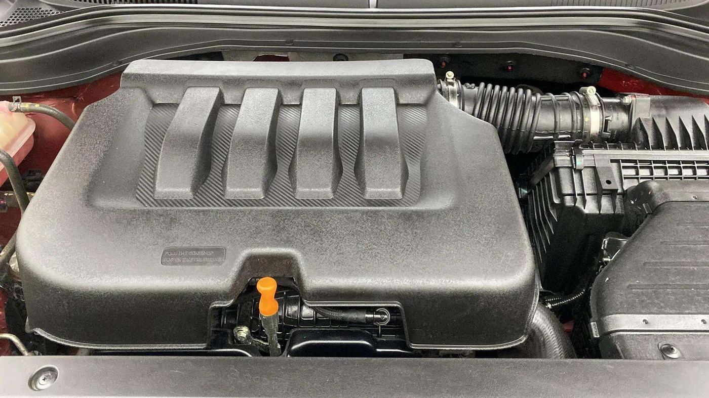 2021 Mahindra XUV700 AX 7 LUXURY P AT 7 STR, Petrol, Automatic, 46,197 km, Engine View