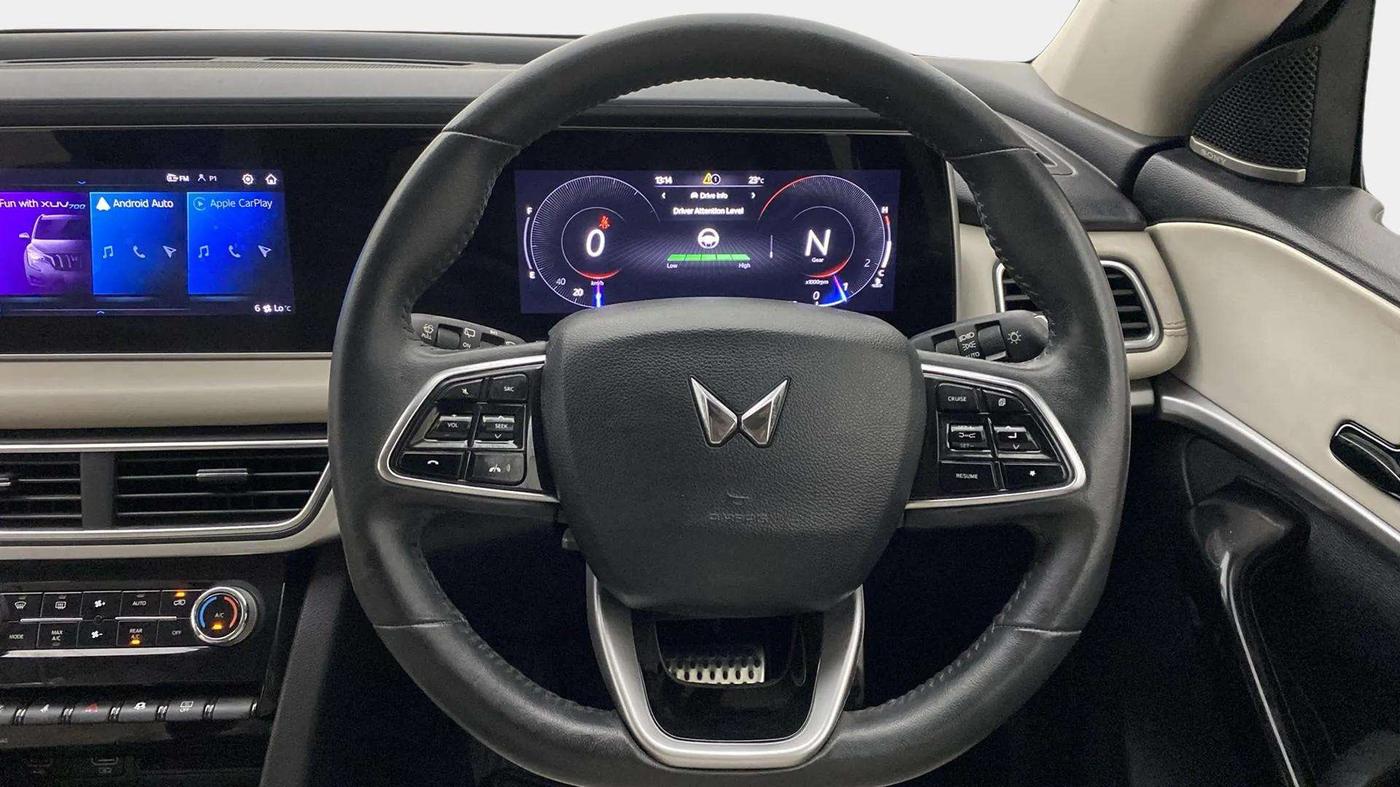 2021 Mahindra XUV700 AX 7 LUXURY P AT 7 STR, Petrol, Automatic, 46,197 km, Steering Wheel Close Up