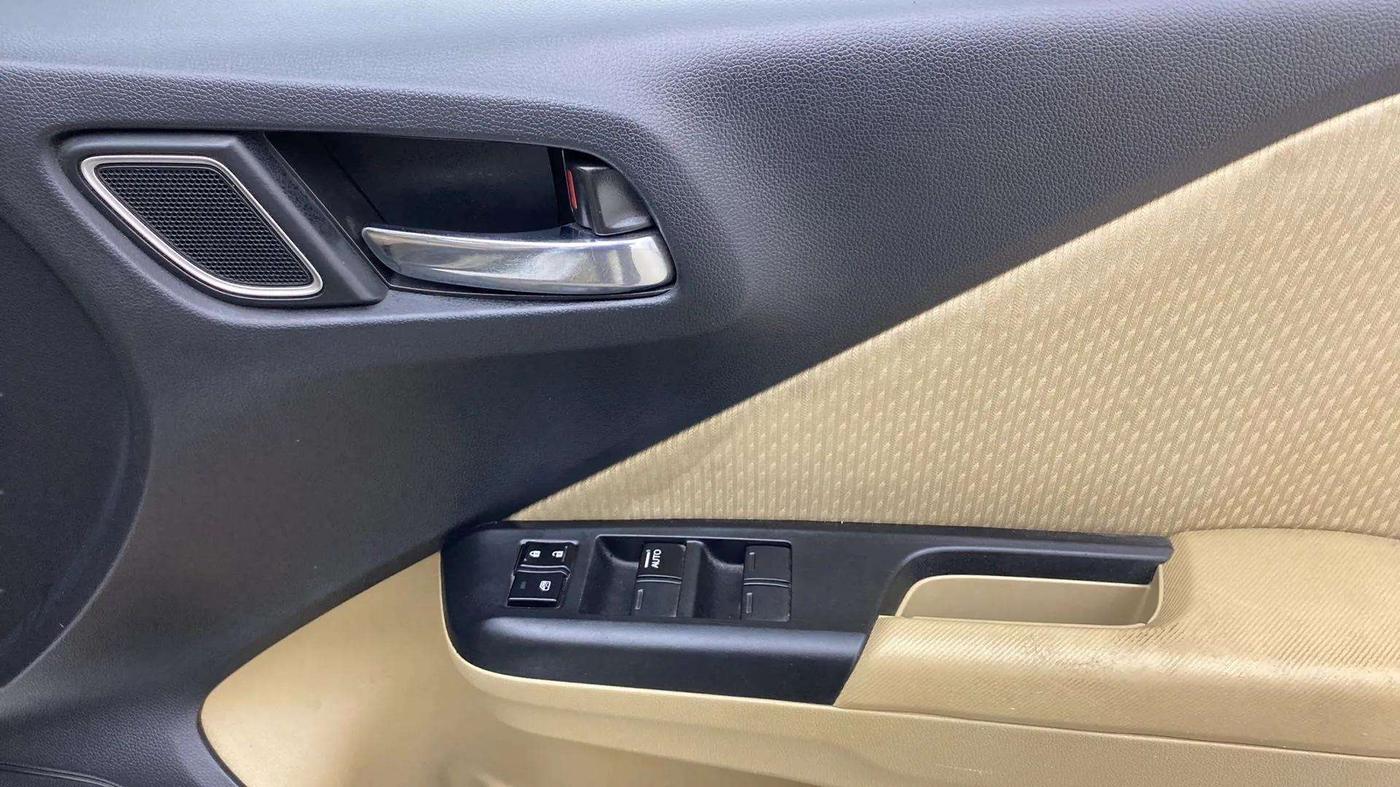 2021 Honda City 1.5L I-VTEC V MT 5TH GEN, Petrol, Manual, 79,456 km, Driver Side Door Panels Control