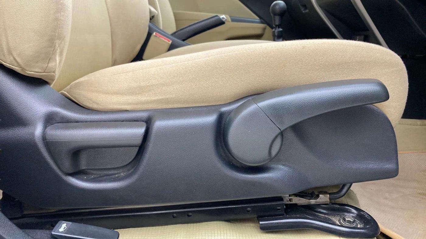 2021 Honda City 1.5L I-VTEC V MT 5TH GEN, Petrol, Manual, 79,456 km, Driver Side Adjustment Panel