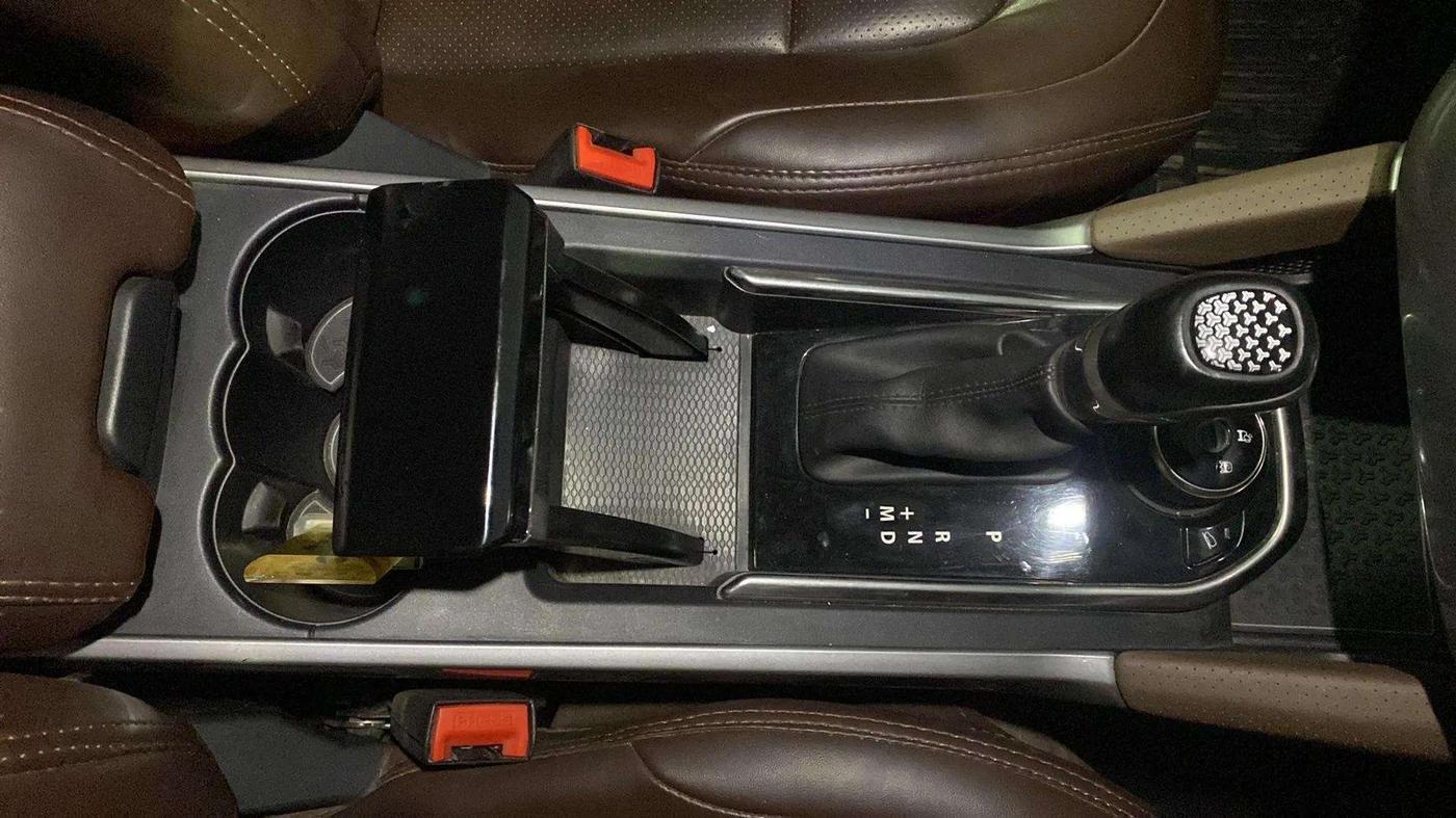 2021 Tata Harrier XZA 2.0L, Diesel, Automatic, 57,889 km, Gear Lever