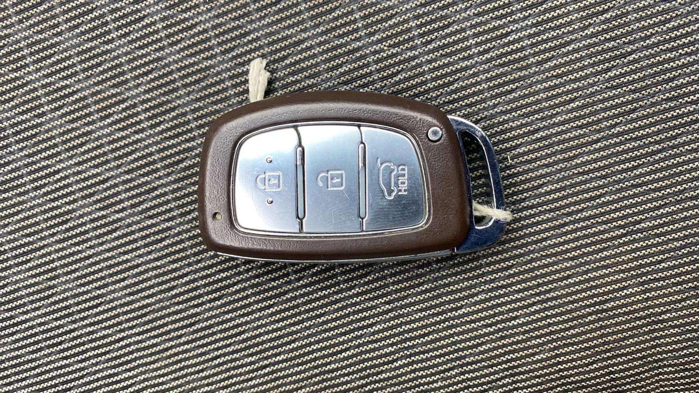 2018 Hyundai Creta SX PLUS AT 1.6 PETROL, Petrol, Automatic, 82,758 km, Key Close Up