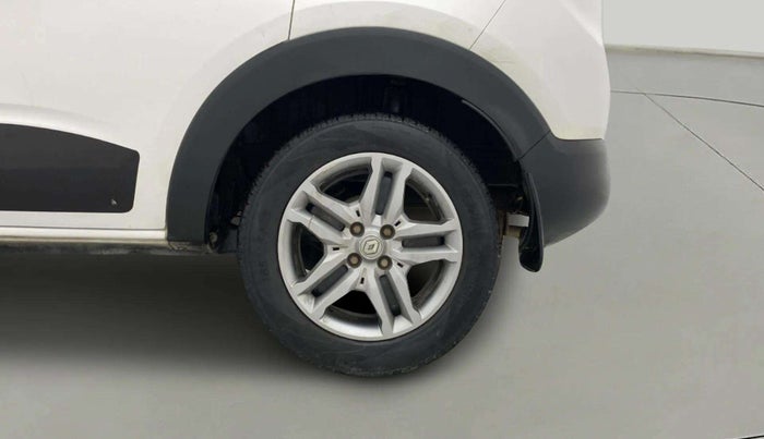 2019 Renault TRIBER RXZ, CNG, Manual, 60,779 km, Left Rear Wheel