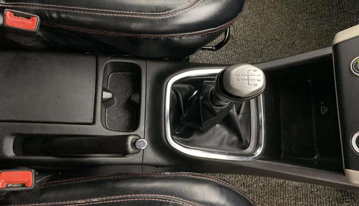 2019 Renault TRIBER RXZ, CNG, Manual, 60,779 km, Gear Lever