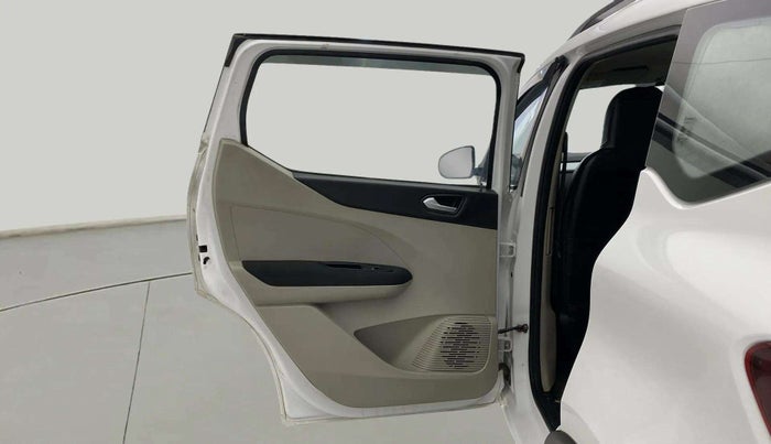 2019 Renault TRIBER RXZ, CNG, Manual, 60,779 km, LHS Rear Door