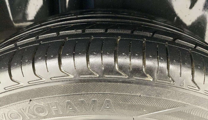 2018 Maruti Ciaz ZETA 1.4  MT PETROL, Petrol, Manual, 43,529 km, Right Rear Tyre Tread