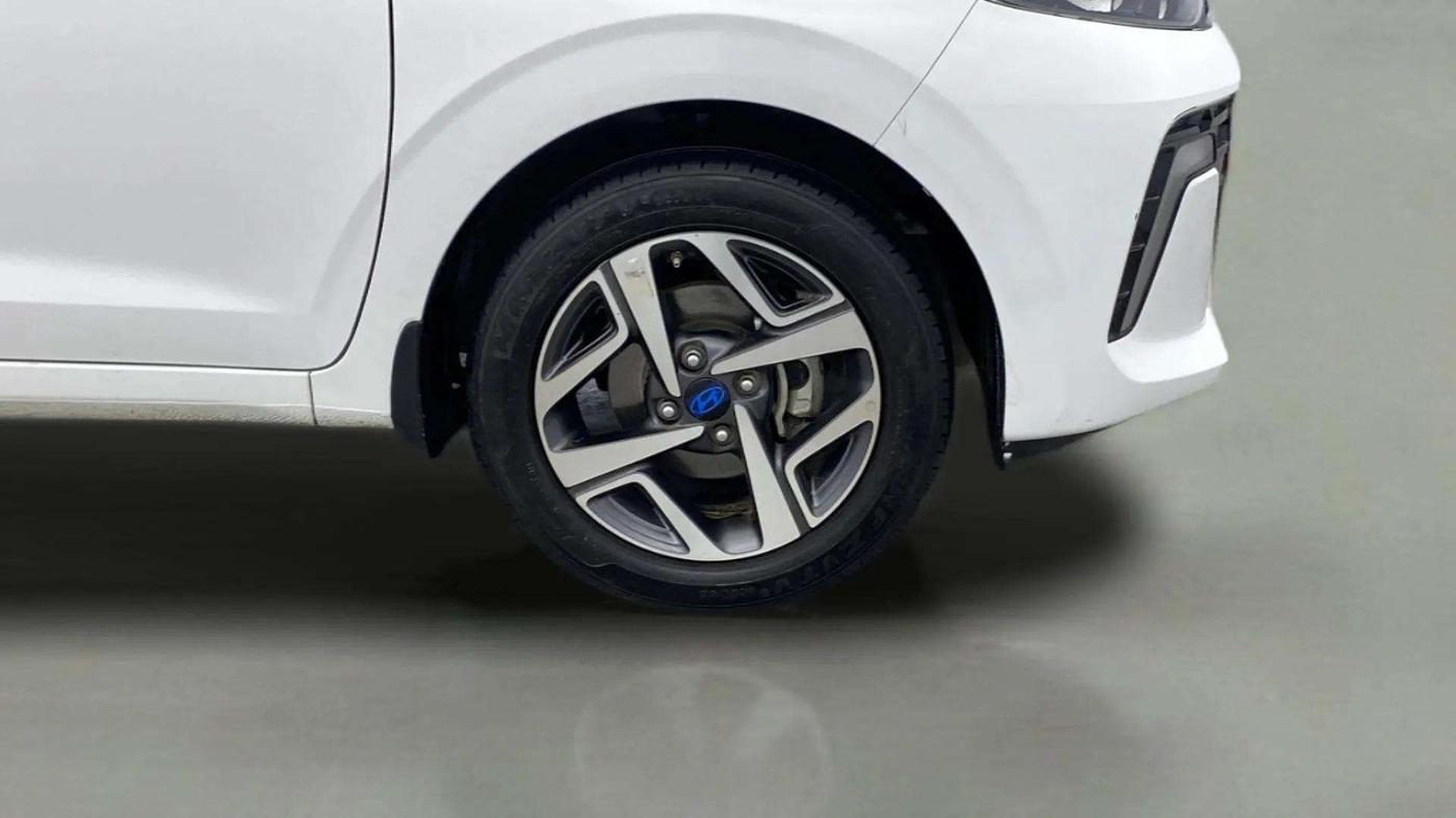 2023 Hyundai AURA SX 1.2 CNG, CNG, Manual, 42,558 km, Right Front Wheel