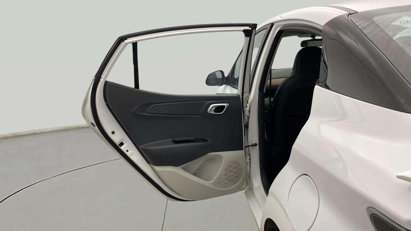 2023 Hyundai AURA SX 1.2 CNG, CNG, Manual, 42,558 km, LHS Rear Door