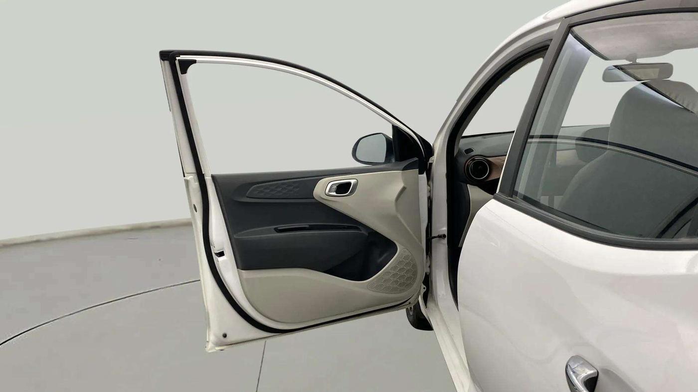 2023 Hyundai AURA SX 1.2 CNG, CNG, Manual, 42,558 km, LHS Front Door