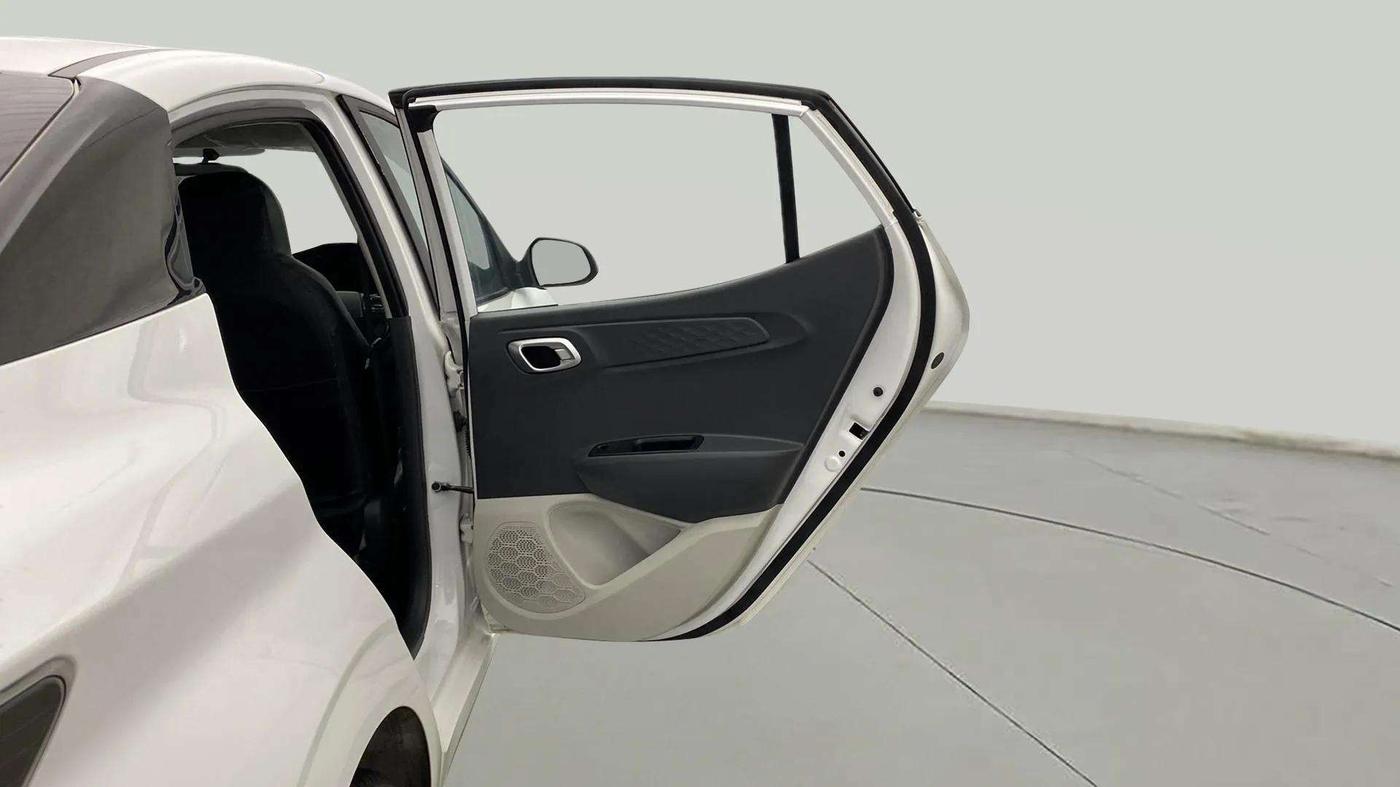 2023 Hyundai AURA SX 1.2 CNG, CNG, Manual, 42,558 km, RHS Rear Door