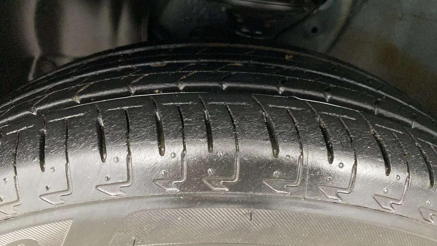 2019 Maruti IGNIS DELTA 1.2, Petrol, Manual, 13,951 km, Left Front Tyre Tread