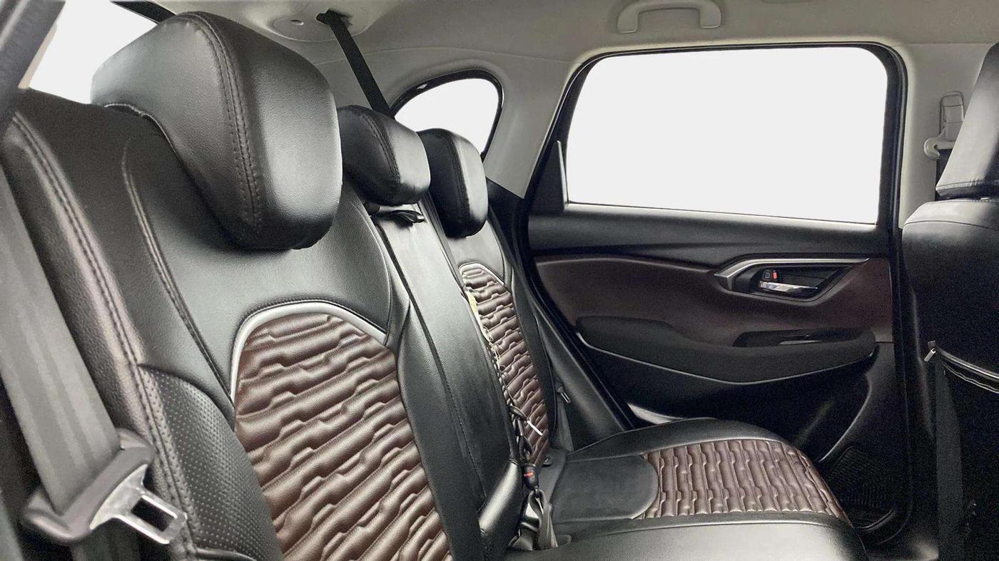 2023 Maruti Grand Vitara DELTA SMART HYBRID, Petrol, Manual, 33,181 km, Right Side Rear Door Cabin