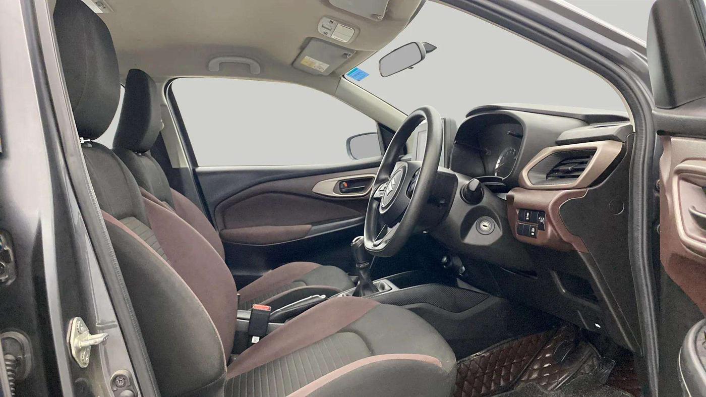 2023 Maruti FRONX DELTA PLUS 1.2MT, Petrol, Manual, 47,810 km, Right Side Front Door Cabin