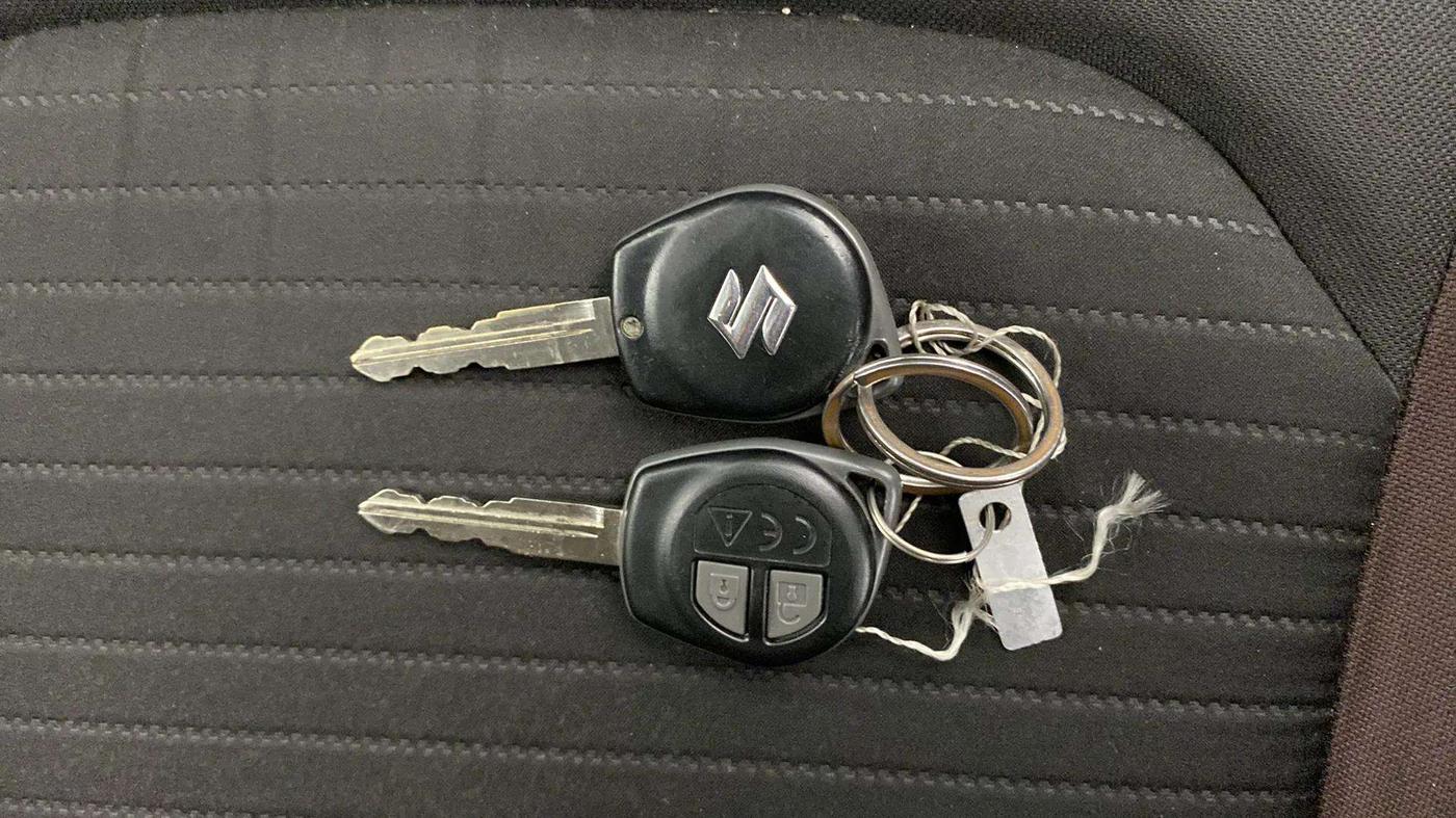 2023 Maruti FRONX DELTA PLUS 1.2MT, Petrol, Manual, 47,810 km, Key Close Up