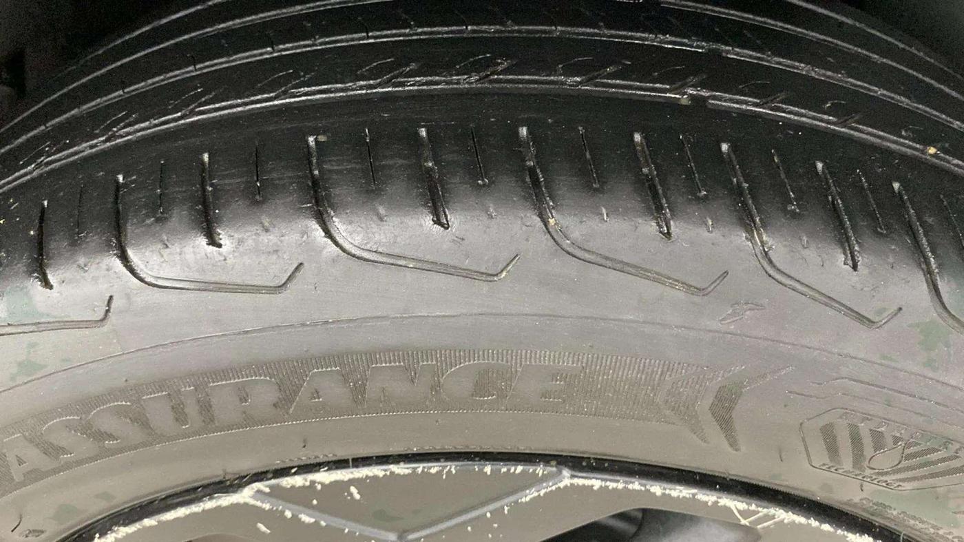2023 Maruti FRONX DELTA PLUS 1.2MT, Petrol, Manual, 47,810 km, Right Rear Tyre Tread